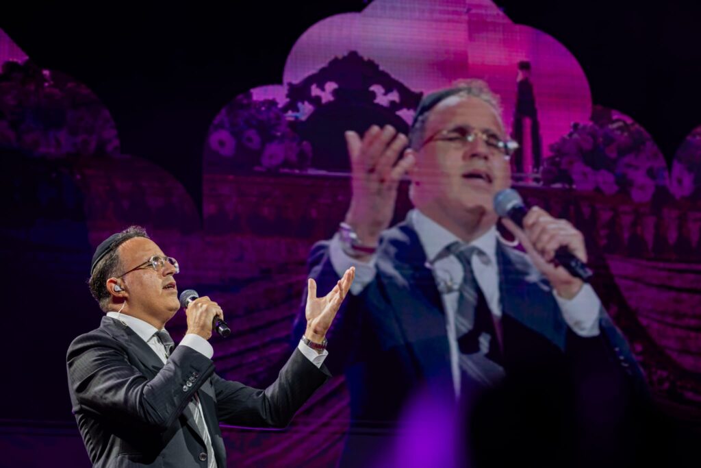 בנייני האומה: אלפים השתתפו בהילולא לראש שושלת פינטו