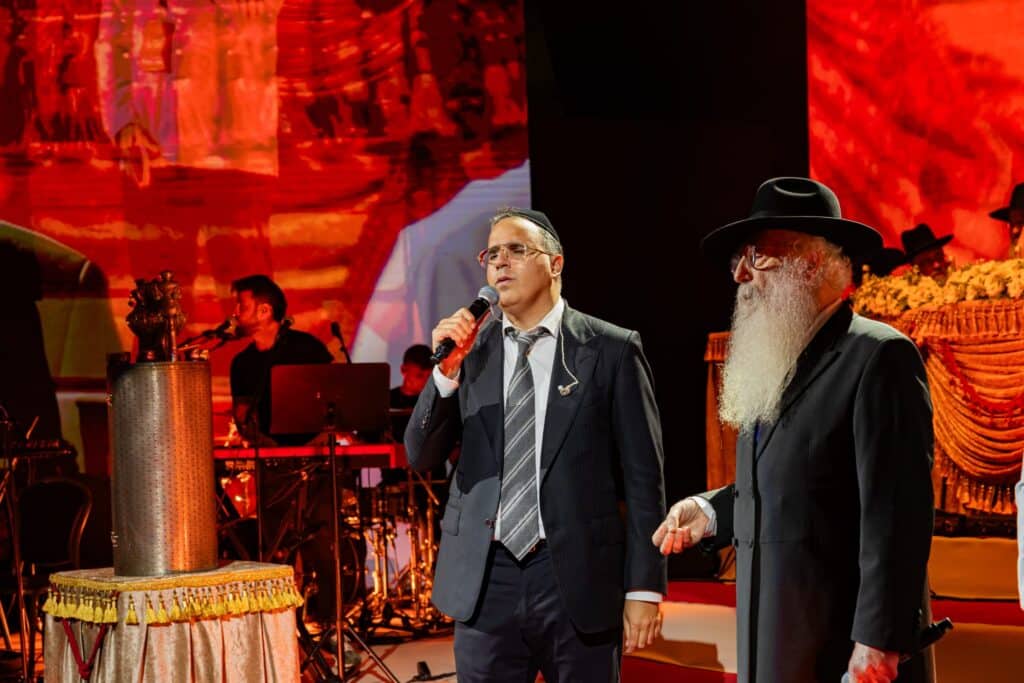 בנייני האומה: אלפים השתתפו בהילולא לראש שושלת פינטו