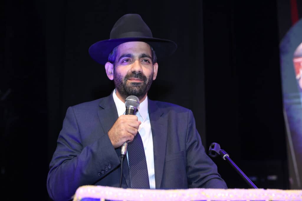 גלריה: בגן יבנה הכתירו את הרב הראשי במעמד רבנים ואישי ציבור