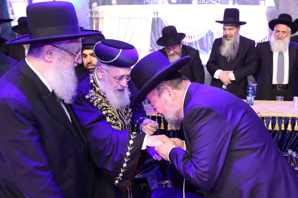 גלריה: בגן יבנה הכתירו את הרב הראשי במעמד רבנים ואישי ציבור