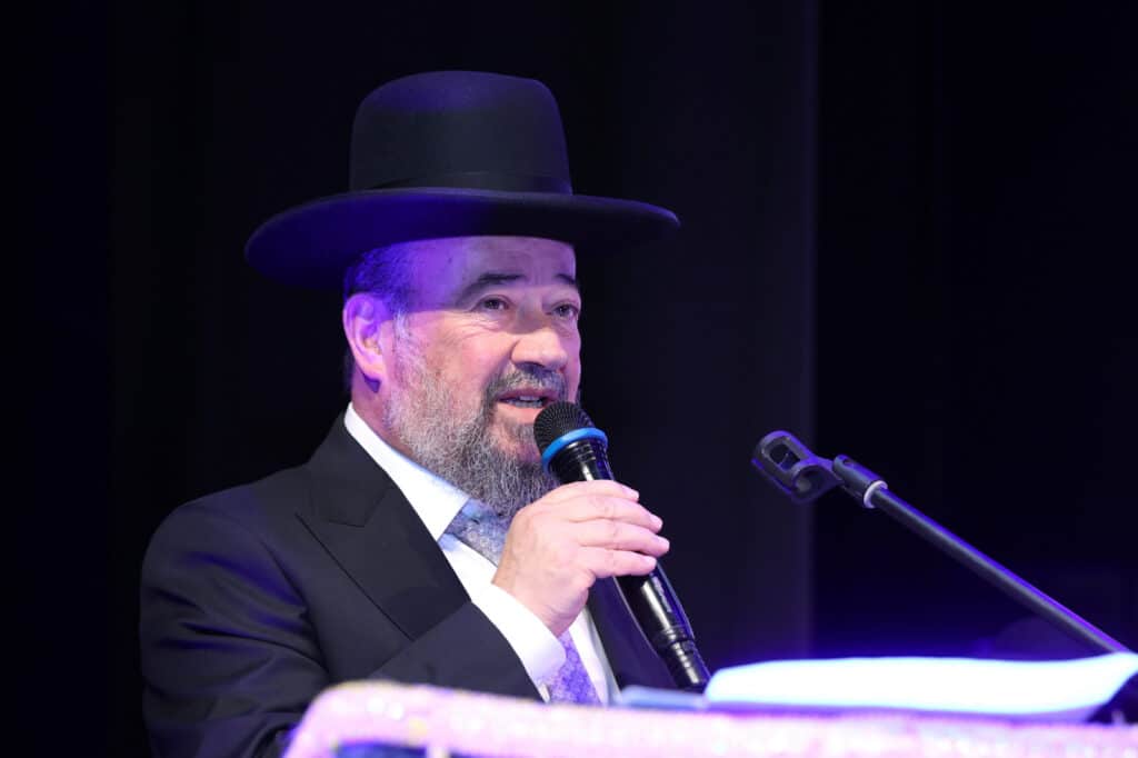 גלריה: בגן יבנה הכתירו את הרב הראשי במעמד רבנים ואישי ציבור