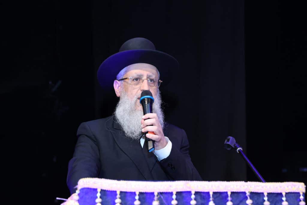 גלריה: בגן יבנה הכתירו את הרב הראשי במעמד רבנים ואישי ציבור