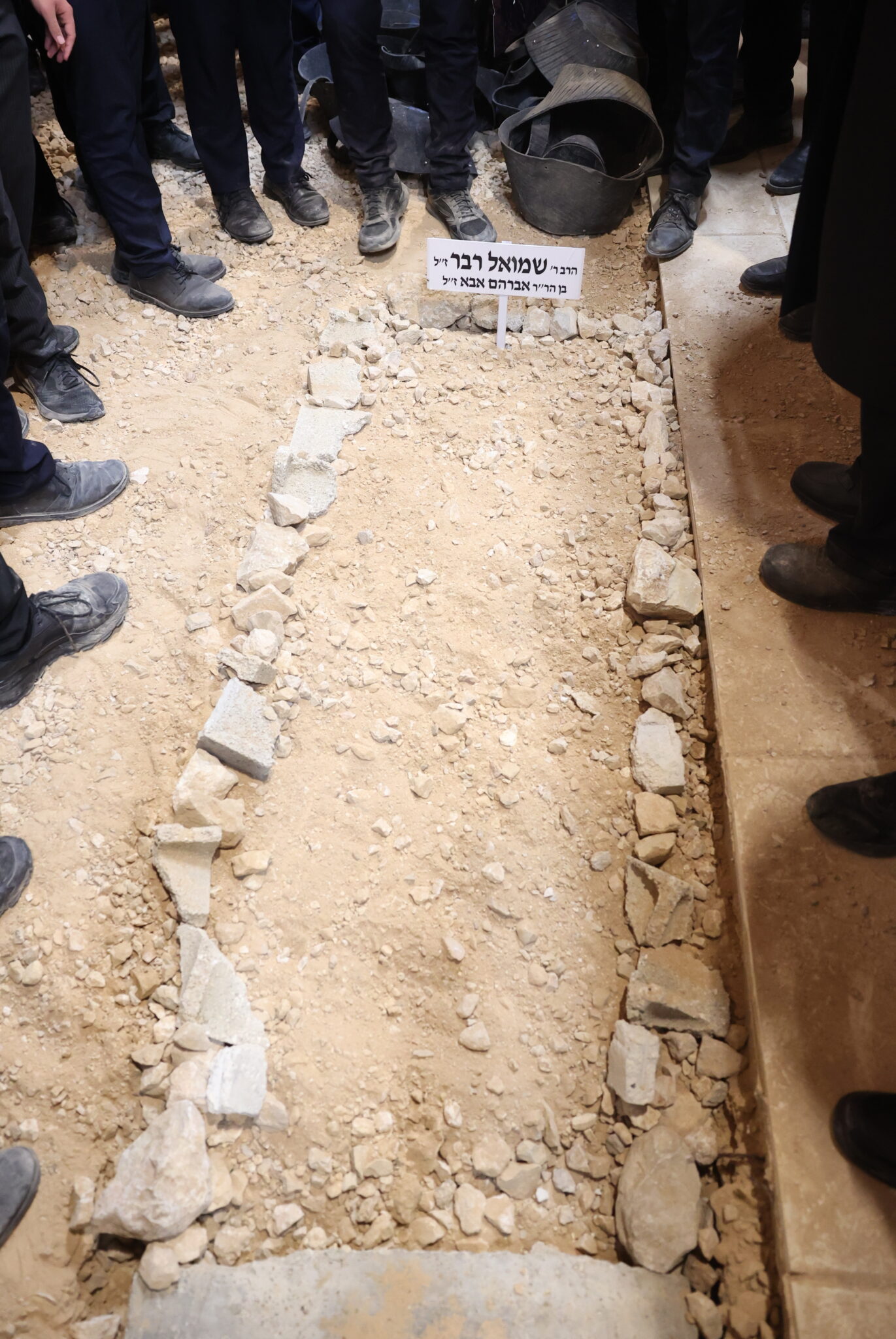 גלריה: אלפים ליוו את מיטת ראש הישיבה הנערץ שהלך לעולמו