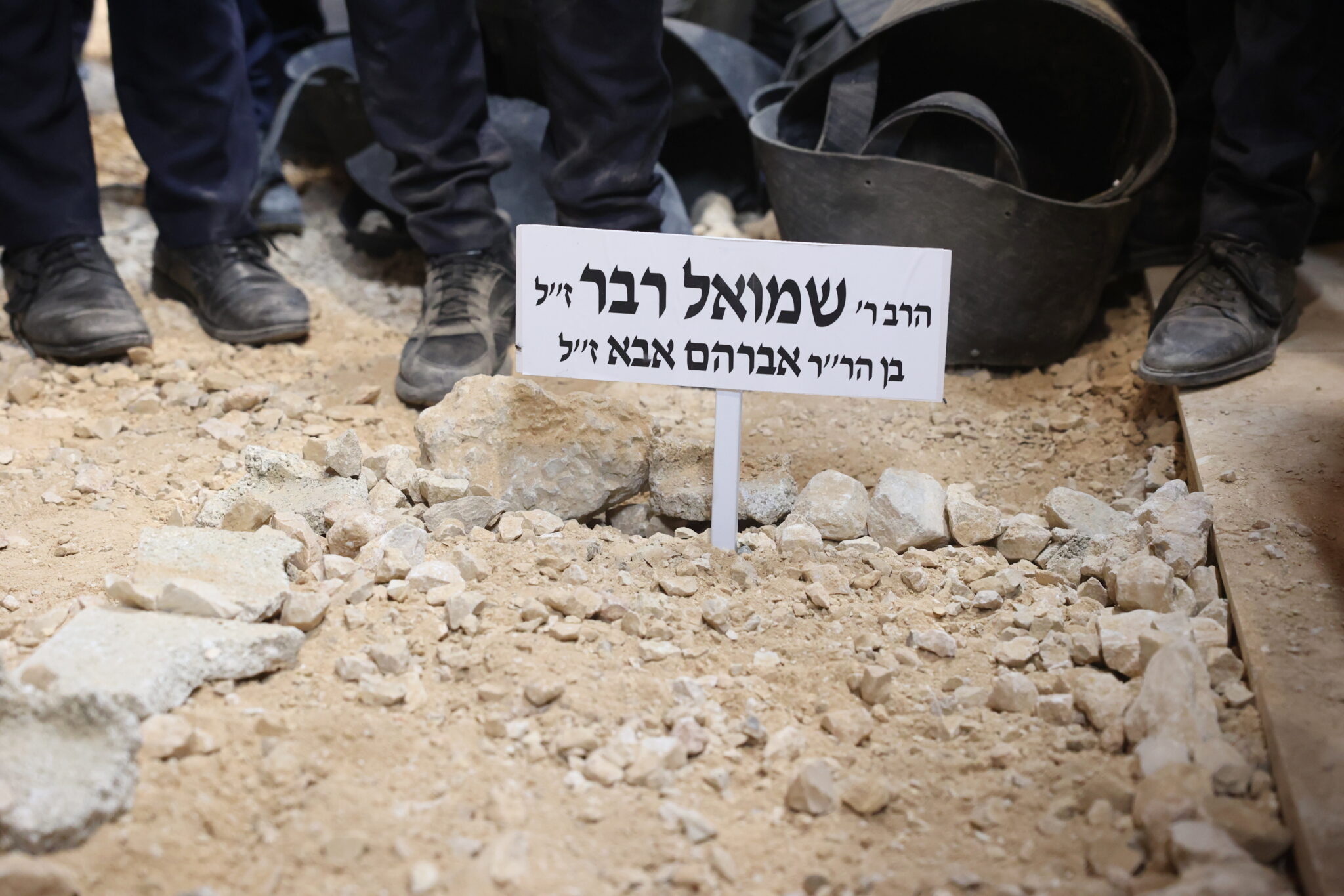 גלריה: אלפים ליוו את מיטת ראש הישיבה הנערץ שהלך לעולמו