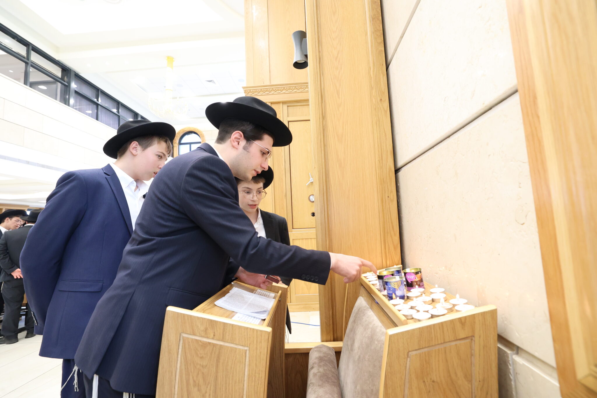 גלריה: אלפים ליוו את מיטת ראש הישיבה הנערץ שהלך לעולמו