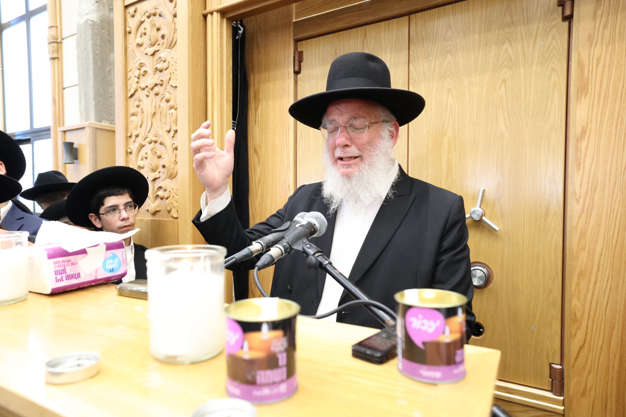 גלריה: אלפים ליוו את מיטת ראש הישיבה הנערץ שהלך לעולמו