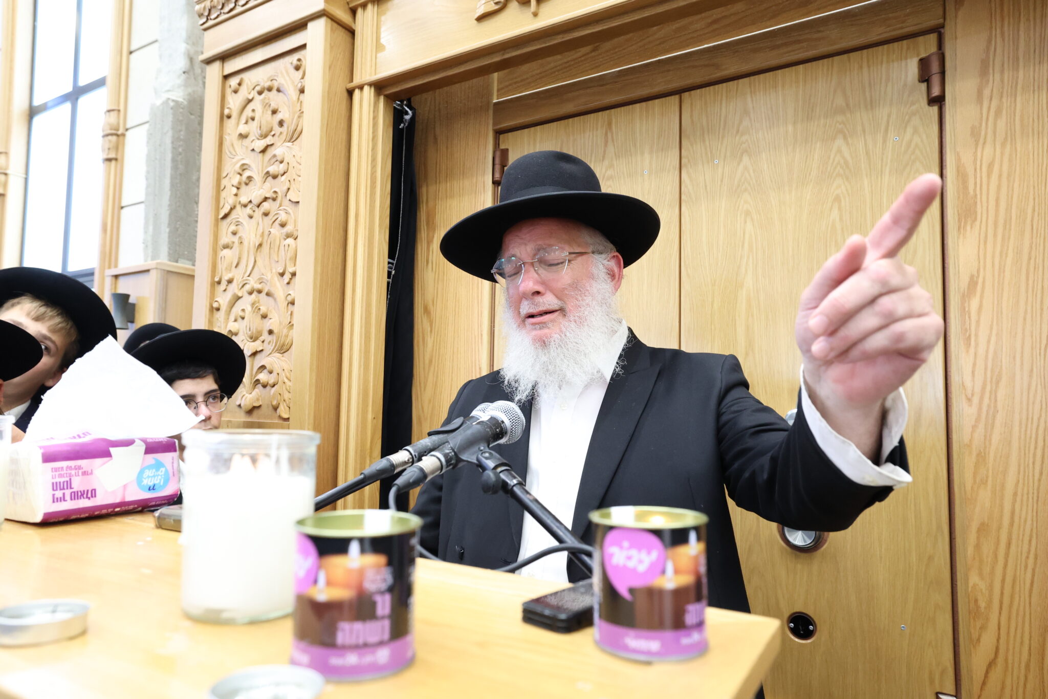 גלריה: אלפים ליוו את מיטת ראש הישיבה הנערץ שהלך לעולמו