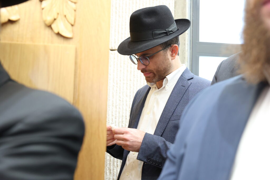 גלריה: אלפים ליוו את מיטת ראש הישיבה הנערץ שהלך לעולמו