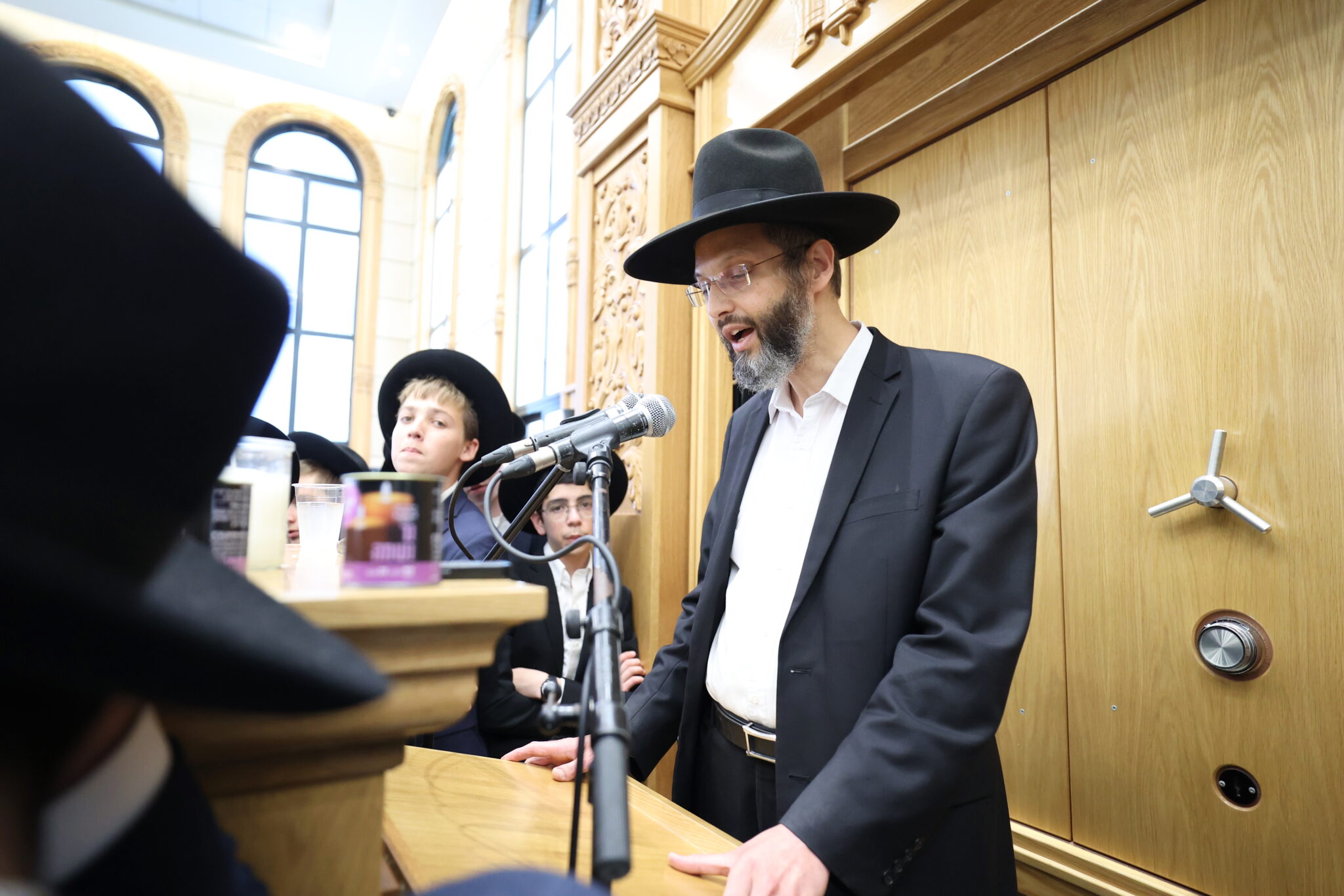 גלריה: אלפים ליוו את מיטת ראש הישיבה הנערץ שהלך לעולמו