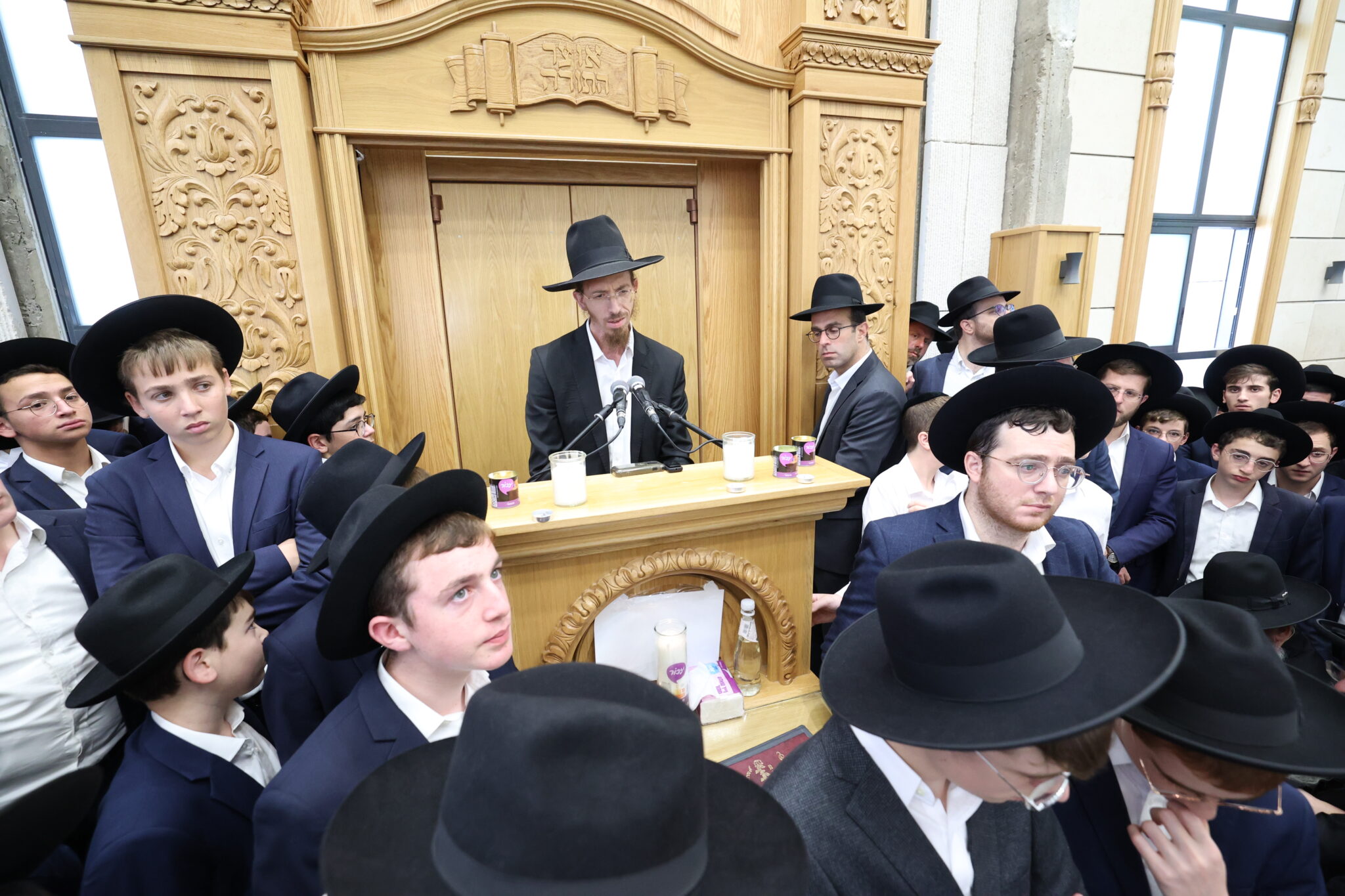 גלריה: אלפים ליוו את מיטת ראש הישיבה הנערץ שהלך לעולמו