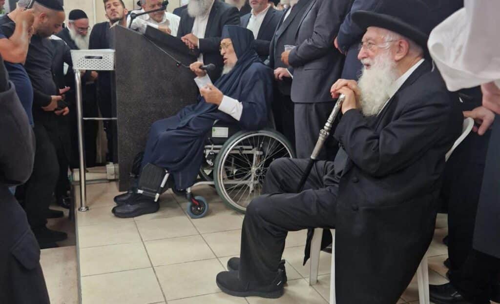 קהל אלפים השתתף בהלוויית זקן רבני משפחת אבוחצירא