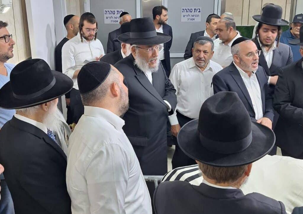 קהל אלפים השתתף בהלוויית זקן רבני משפחת אבוחצירא