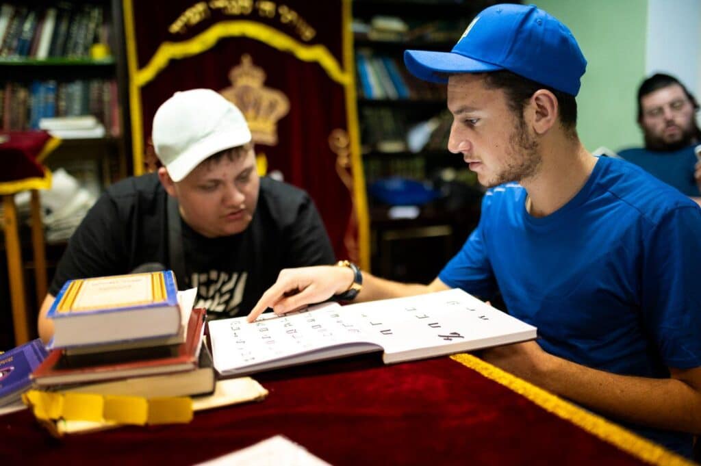 בצל המלחמה העיקשת: המחנה היהודי חזר לאוקראינה