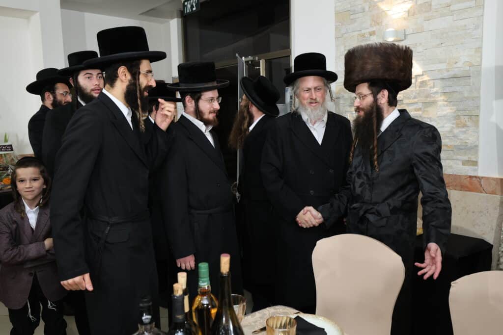 גלריה: סגן ומ"מ ראה"ע בית שמש חגג אירוסין לבתו הבכורה