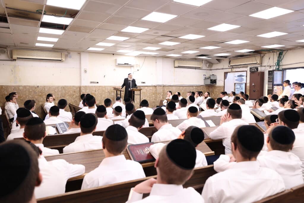 תיעוד מרהיב: כך נראה השבוע הראשון של אלול בישיבת פוניבז' תיעוד מרהיב: כך נראה השבוע הראשון של אלול בישיבת פוניבז'