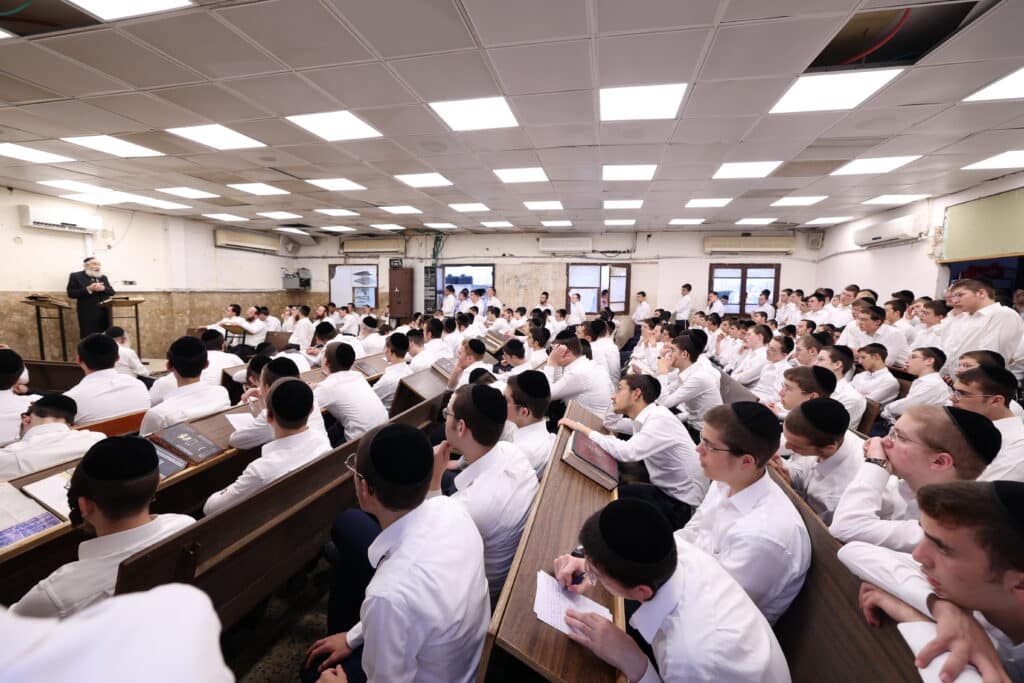 תיעוד מרהיב: כך נראה השבוע הראשון של אלול בישיבת פוניבז' תיעוד מרהיב: כך נראה השבוע הראשון של אלול בישיבת פוניבז'