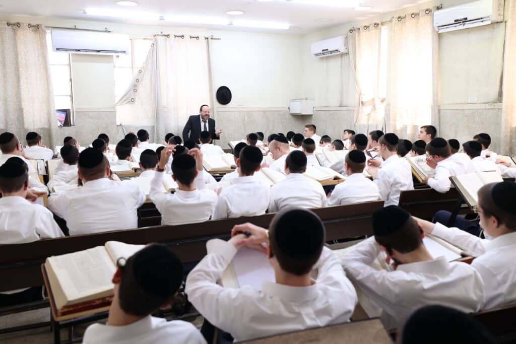 תיעוד מרהיב: כך נראה השבוע הראשון של אלול בישיבת פוניבז' תיעוד מרהיב: כך נראה השבוע הראשון של אלול בישיבת פוניבז'