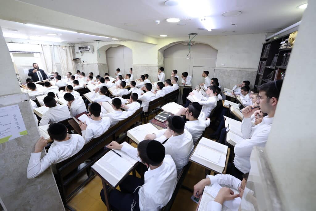 תיעוד מרהיב: כך נראה השבוע הראשון של אלול בישיבת פוניבז' תיעוד מרהיב: כך נראה השבוע הראשון של אלול בישיבת פוניבז'