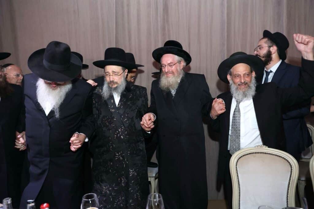 האדמו"ר בירך על היין בכוס שבה קידשו בנישואי הבבא סאלי