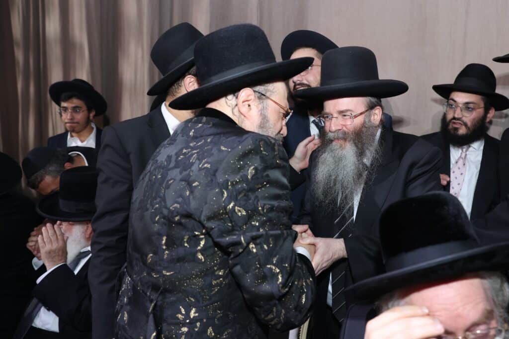 האדמו"ר בירך על היין בכוס שבה קידשו בנישואי הבבא סאלי