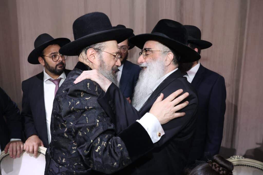 האדמו"ר בירך על היין בכוס שבה קידשו בנישואי הבבא סאלי