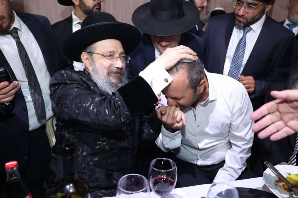 האדמו"ר בירך על היין בכוס שבה קידשו בנישואי הבבא סאלי