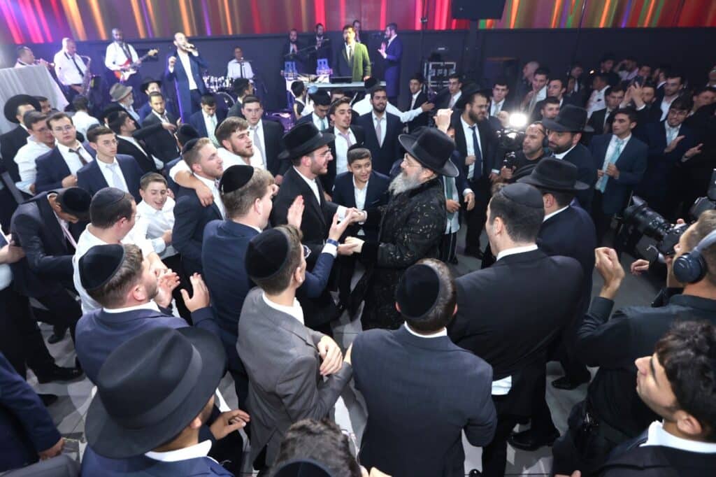 האדמו"ר בירך על היין בכוס שבה קידשו בנישואי הבבא סאלי