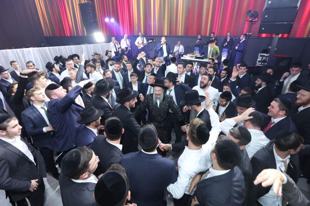 האדמו"ר בירך על היין בכוס שבה קידשו בנישואי הבבא סאלי