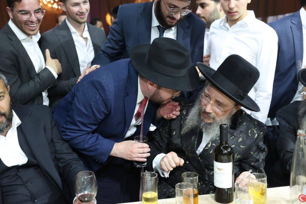 האדמו"ר בירך על היין בכוס שבה קידשו בנישואי הבבא סאלי