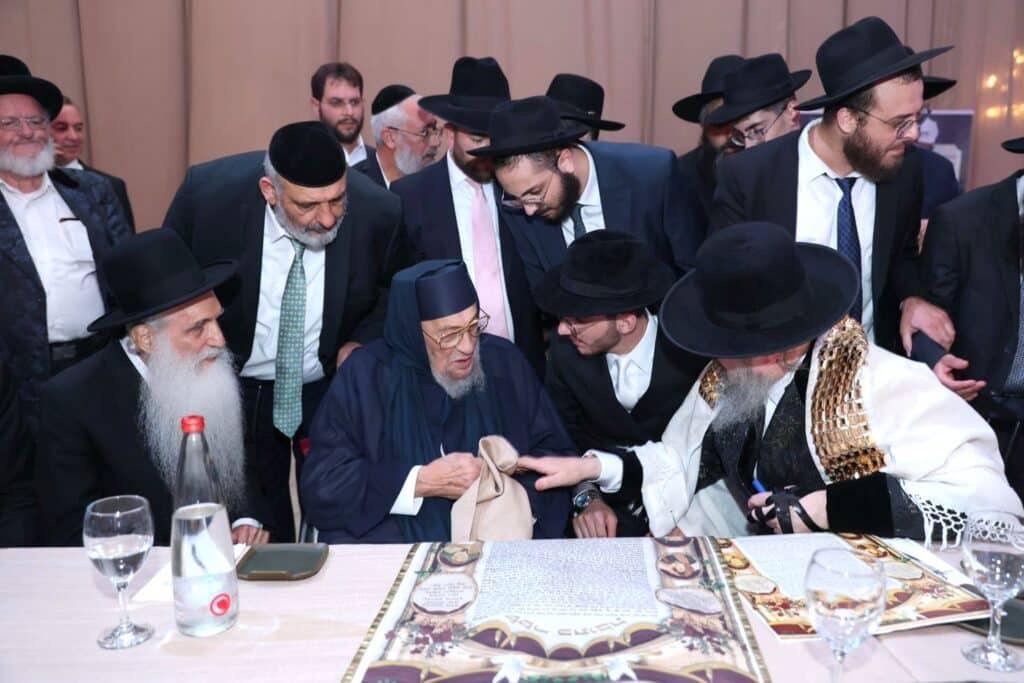 האדמו"ר בירך על היין בכוס שבה קידשו בנישואי הבבא סאלי