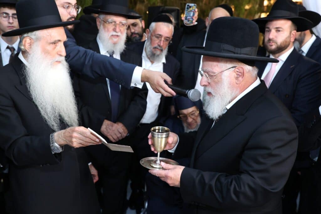 האדמו"ר בירך על היין בכוס שבה קידשו בנישואי הבבא סאלי