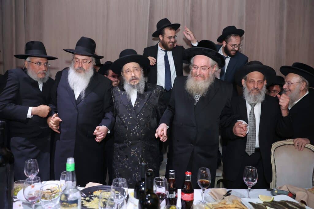 האדמו"ר בירך על היין בכוס שבה קידשו בנישואי הבבא סאלי