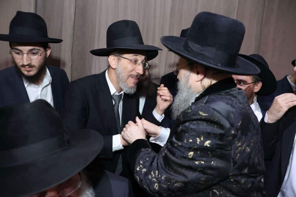 האדמו"ר בירך על היין בכוס שבה קידשו בנישואי הבבא סאלי