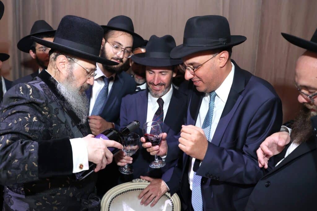 האדמו"ר בירך על היין בכוס שבה קידשו בנישואי הבבא סאלי