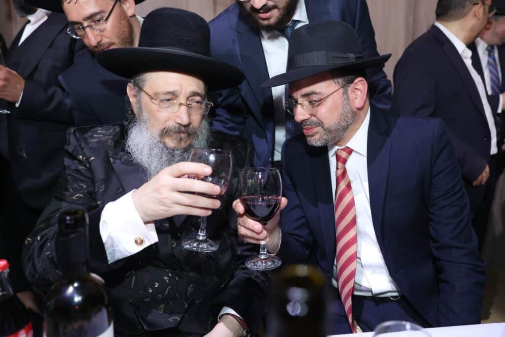 האדמו"ר בירך על היין בכוס שבה קידשו בנישואי הבבא סאלי