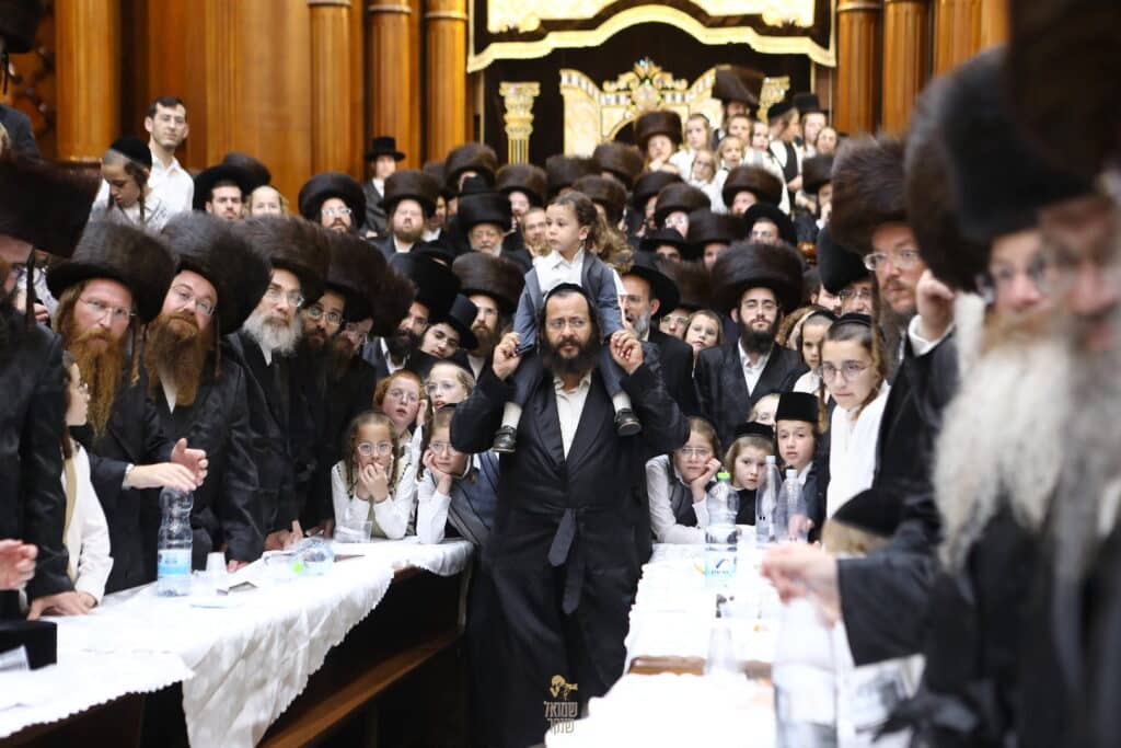 גלריה: שבת מרוממת בצל הגה"צ רבי אלימלך בידרמן