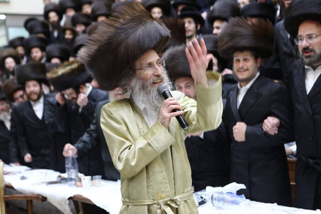 גלריה: שבת מרוממת בצל הגה"צ רבי אלימלך בידרמן