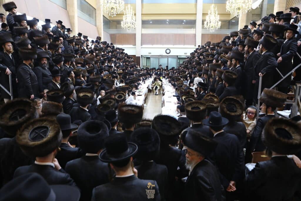 גלריה: שבת מרוממת בצל הגה"צ רבי אלימלך בידרמן