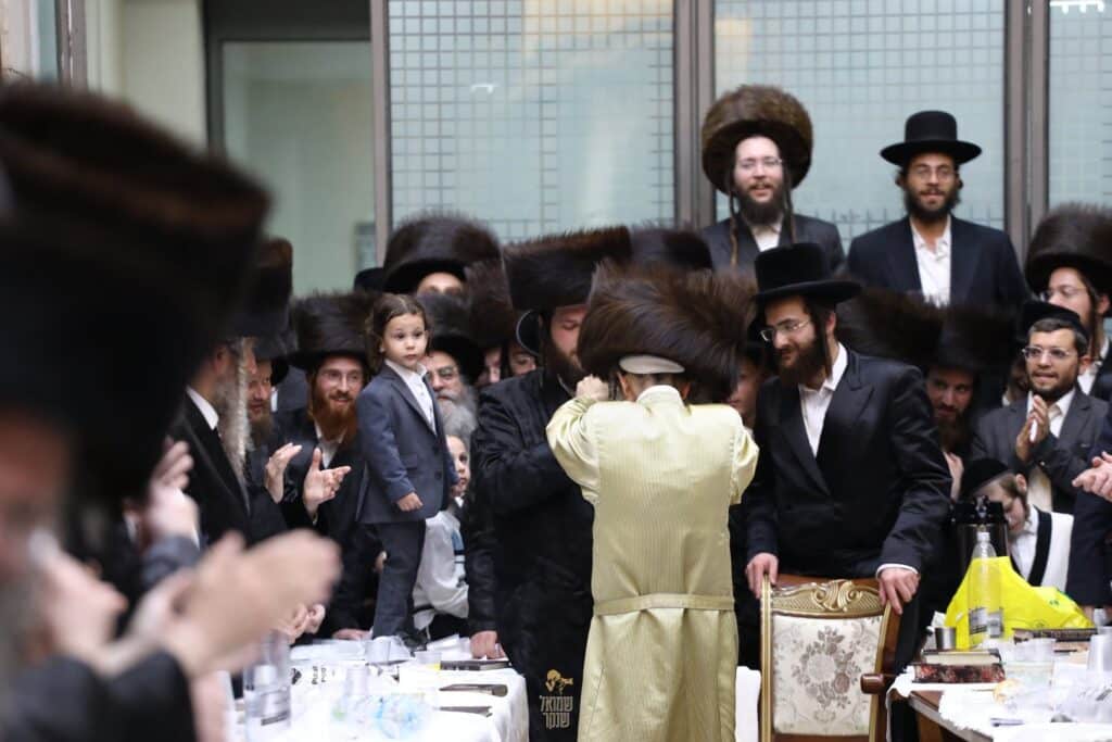 גלריה: שבת מרוממת בצל הגה"צ רבי אלימלך בידרמן