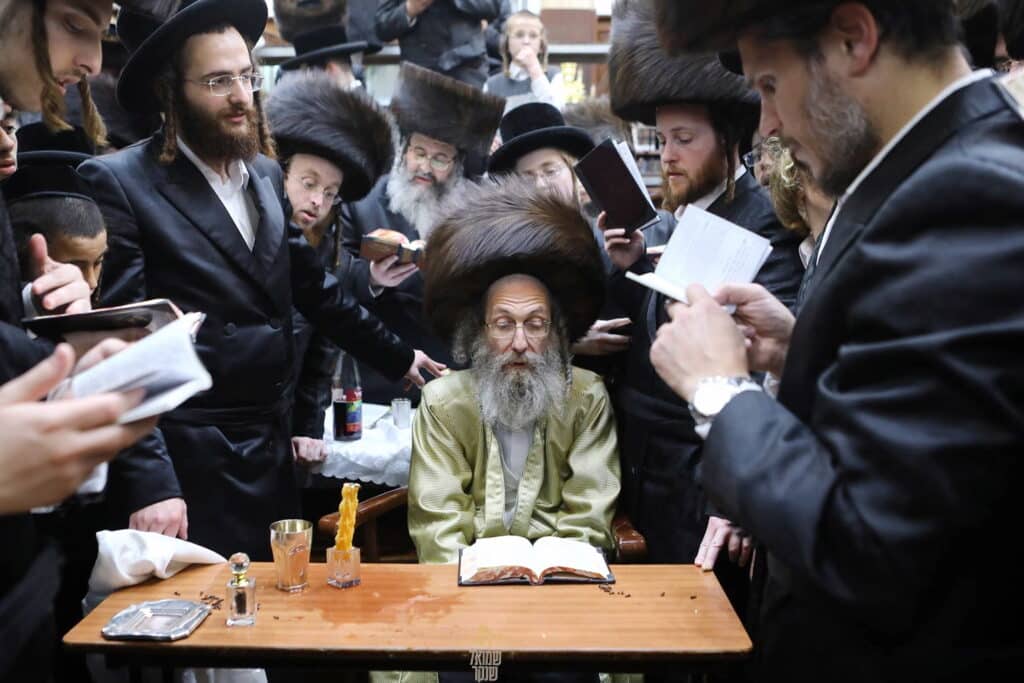 גלריה: שבת מרוממת בצל הגה"צ רבי אלימלך בידרמן