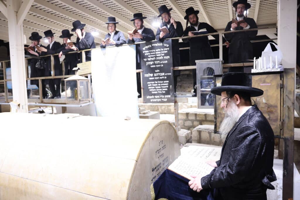 מסע מרומם של האדמו''ר מבראד למקומות הקדושים בטבריה