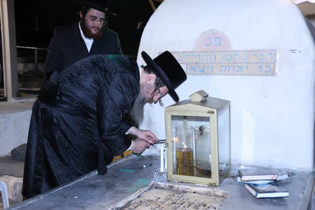 מסע מרומם של האדמו''ר מבראד למקומות הקדושים בטבריה