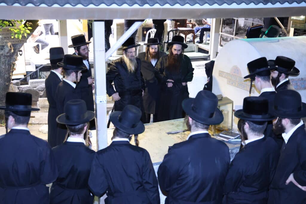 מסע מרומם של האדמו''ר מבראד למקומות הקדושים בטבריה