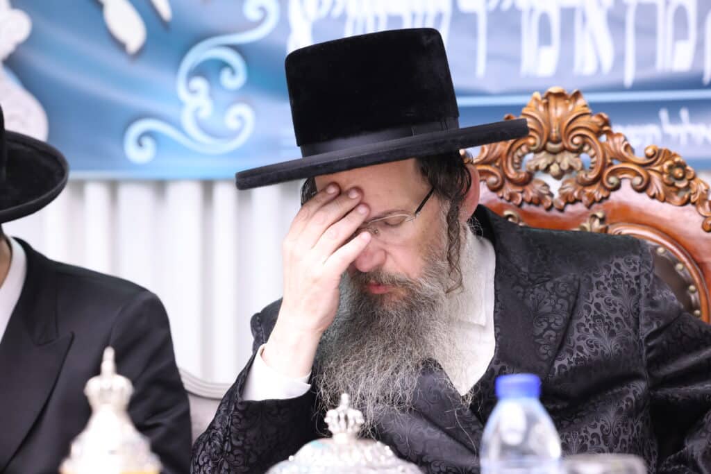 מסע מרומם של האדמו''ר מבראד למקומות הקדושים בטבריה