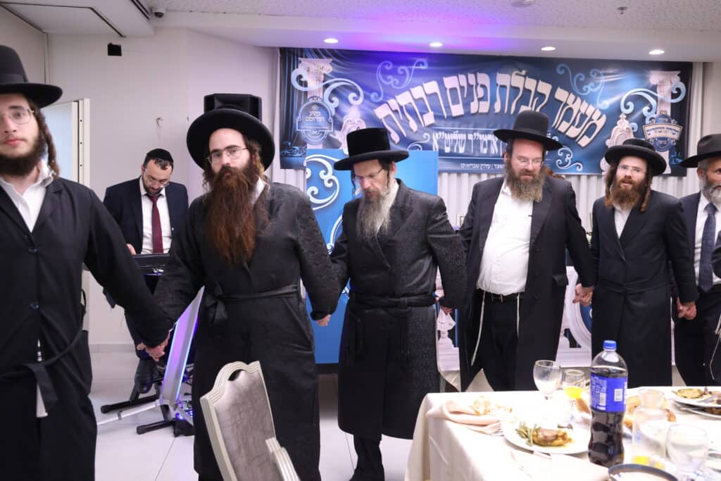 מסע מרומם של האדמו''ר מבראד למקומות הקדושים בטבריה