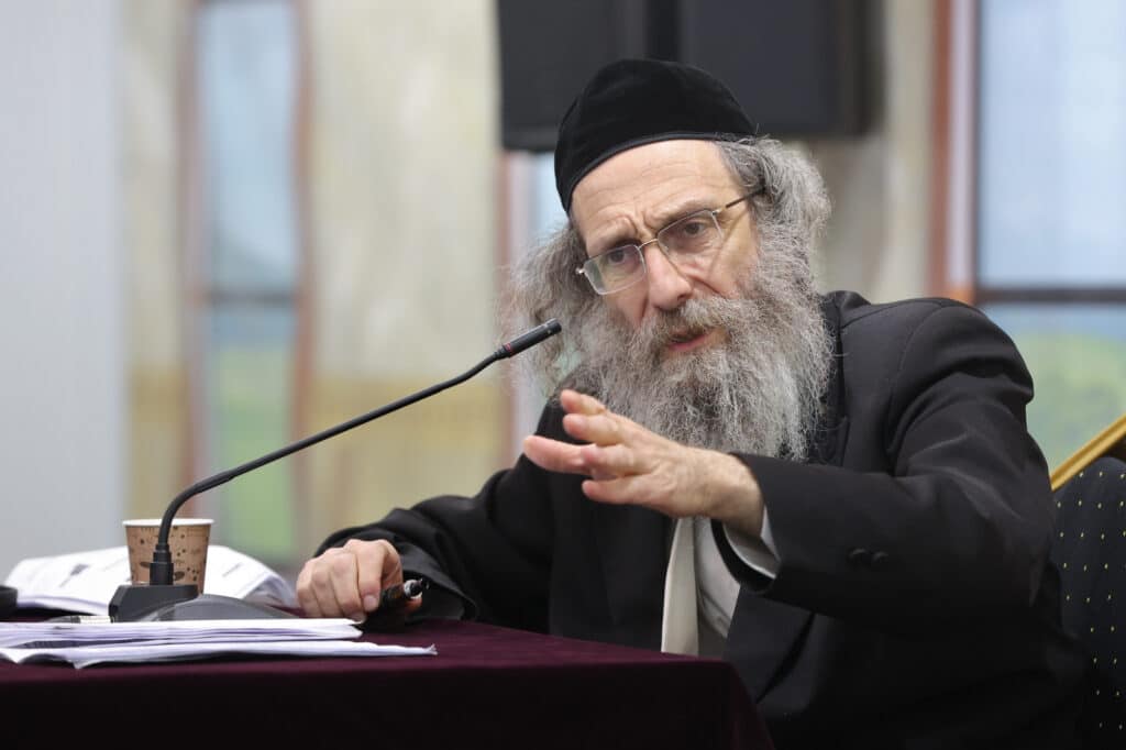 המשפיע רבי מיילך חיזק את בית שמש