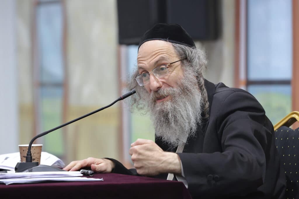 המשפיע רבי מיילך חיזק את בית שמש