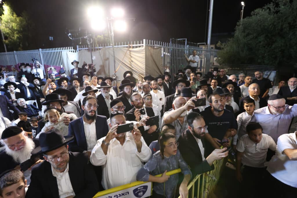 האדמו"ר פדה את החמור לעיני ההמונים