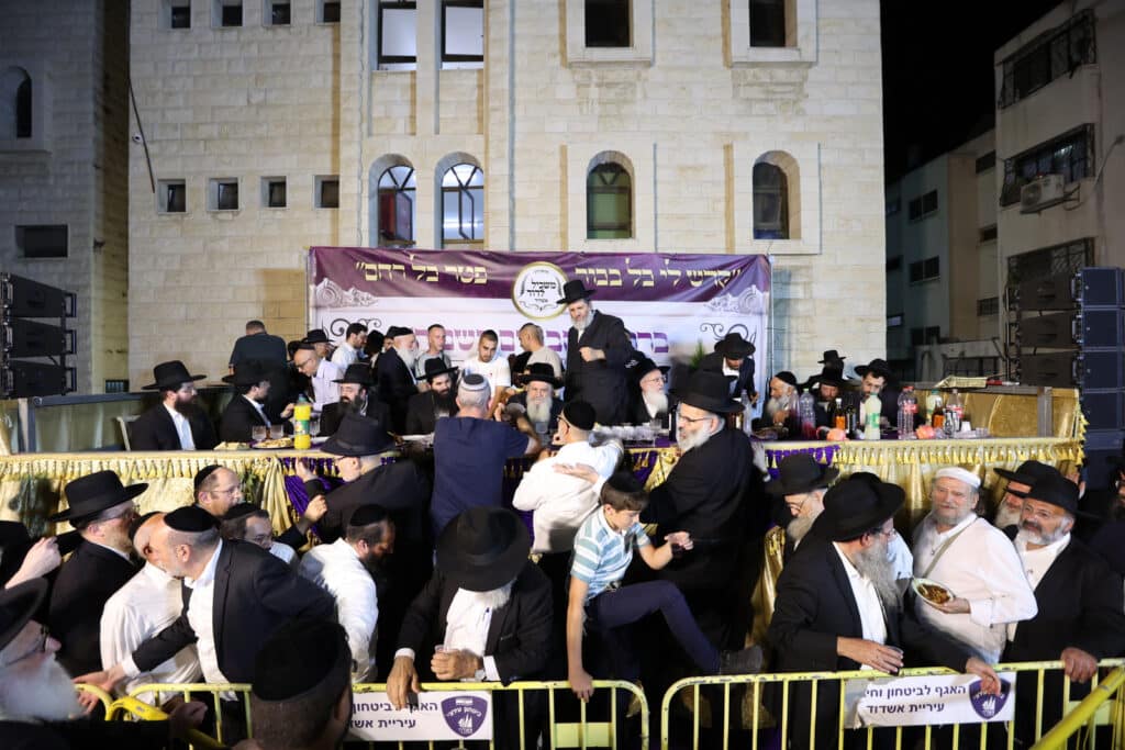 האדמו"ר פדה את החמור לעיני ההמונים