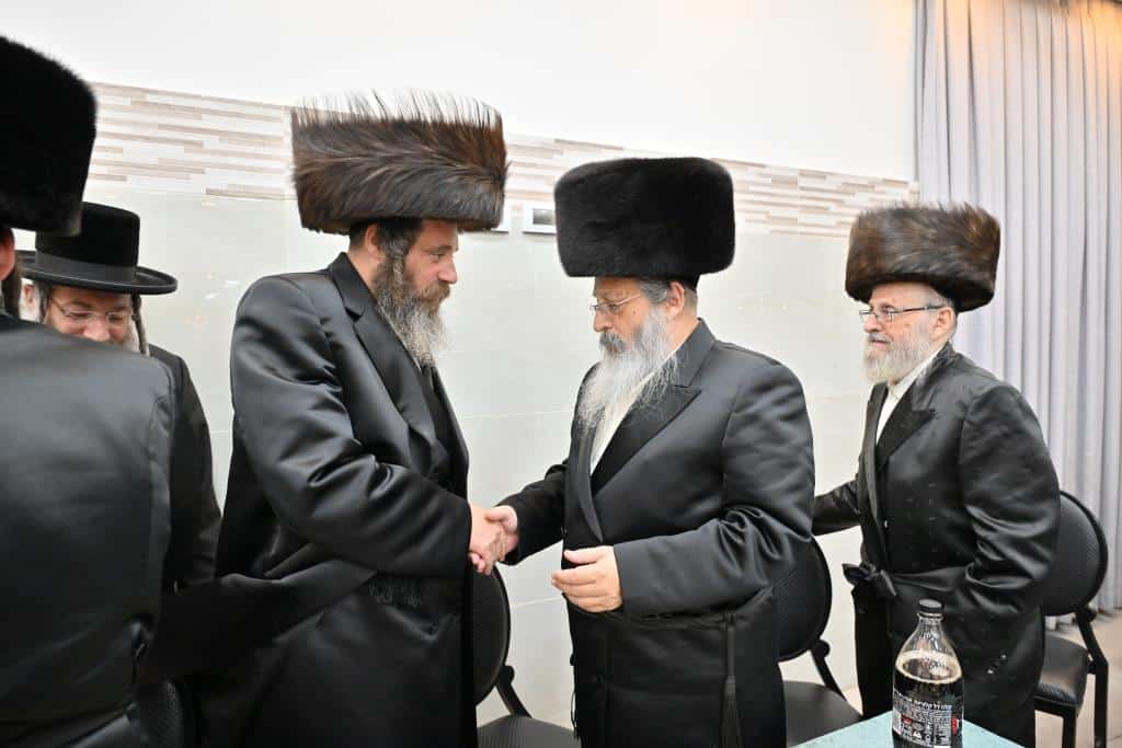 בהשתתפות אדמו"רים: תיעוד מימי השמחה אצל סגר"ע אשדוד